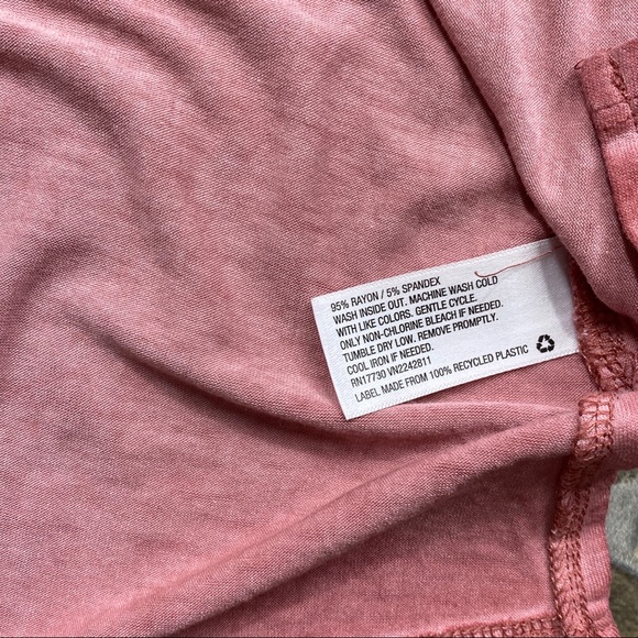 Universal Thread Washed Out Tee - Picture 9 of 9